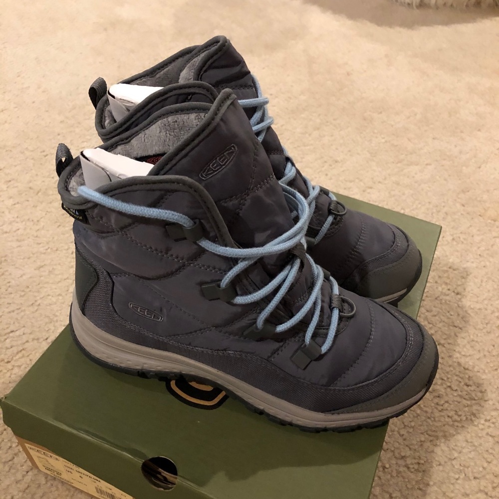 ***SOLD***NWT Brand New Keen Terradora Waterproof Ankle Boot